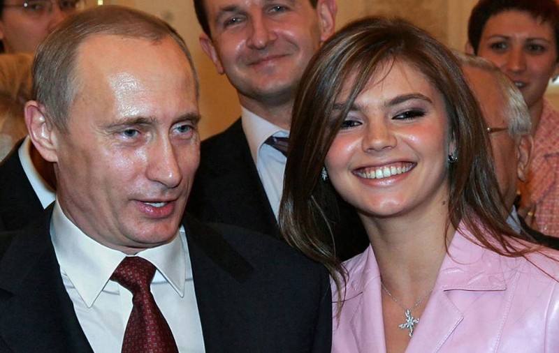 Viața secretă a iubitei lui Putin, Alina Kabaeva: relație controversată și case misterioase „cadou”