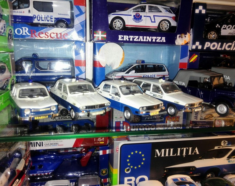 Laurenţiu Şaulescu, poliţistul care colecţionează maşini de poliţie! Pasiunea a început acum 30 de ani