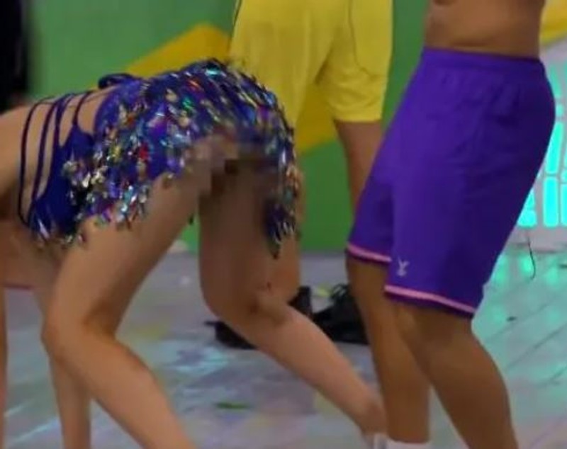 Iustina de la „Insula iubirii”, cu părțile intime la vedere. A arătat tot la TV, după ce a fost înșelată de Cornel