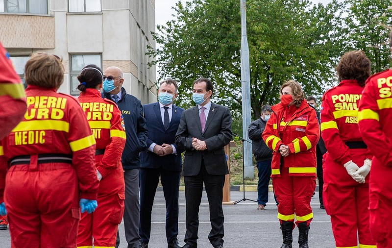 Premierul Ludovic Orban, la Vama Albiţa, pentru a întâmpina echipa de cadre medicale care a fost în Republica Moldova