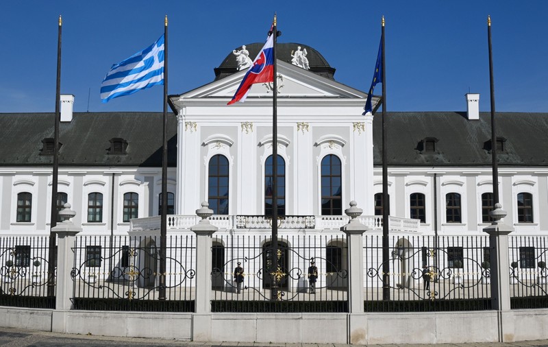 Stare de alertă în Slovacia, după ce mai multe instituții, inclusiv palatul prezidențial, au primit amenințări: „Un nou 11 septembrie. Vom deturna 3 avioane”