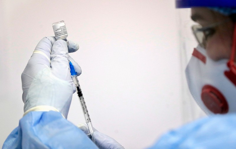 Peste 70.000 de persoane s-au vaccinat anti-COVID în ultimele 24 de ore. Câte sunt cu prima doză