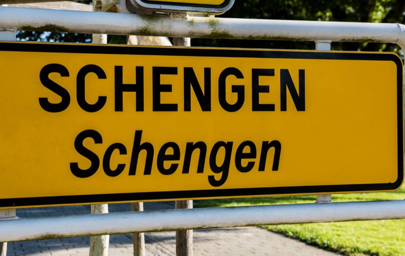 Intrarea României în Schengen: Diavolul se ascunde în detalii. Pentru camionagii, birocraţia nu s-a sfârşit încă, avertizează BBC