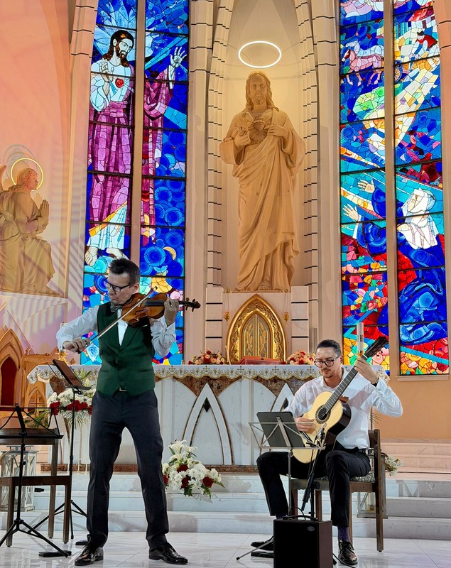 REPORTAJ Turneul Stradivarius 2026. Cum se văd minciuna și trădarea, fake-ul și respectul la Siret Suceava, la Bălcescu-Bacău și Șumuleu Ciuc