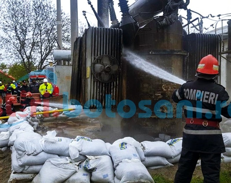 Mai multe transformatoare au luat foc în Botoșani. A fost convocat Comitetul pentru Situații de Urgență