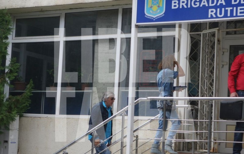 Ilie Năstase, vizită la Brigada de Poliţie Rutieră: „A venit să aducă un act la dosarul în care e acuzat că a condus băut”