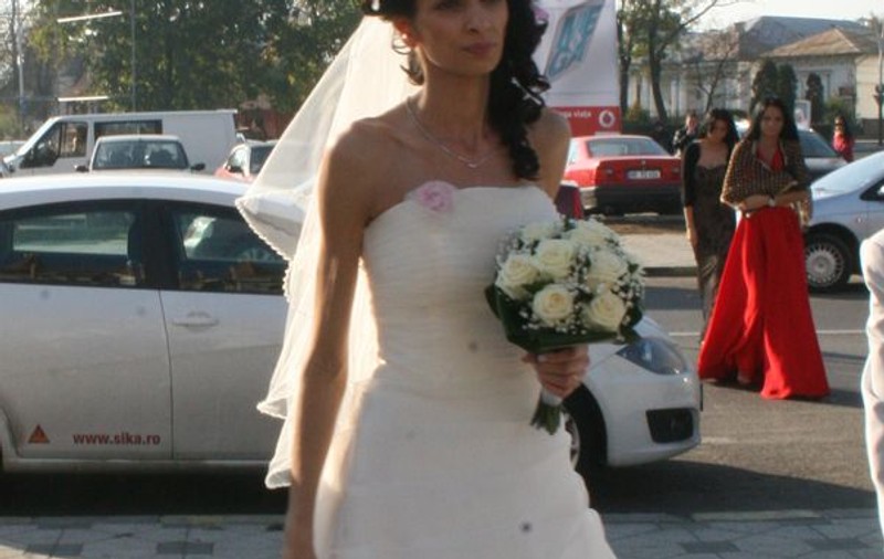 Foto Exclusiv | Uite cum a arătat Alina Gabor îmbrăcată în rochie de mireasă!