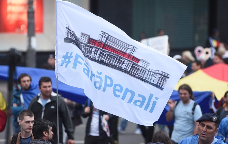 PSD vrea ca referendumul "Fără penali în funcții publice" să fie organizat pe 23 august. Reacţia celor de la USR