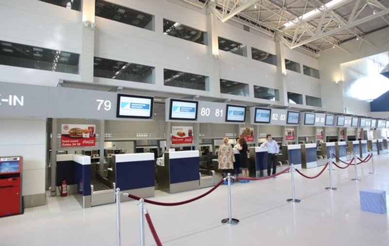 Ameninţare cu bombă pe Otopeni: Două curse low-cost au fost anulate