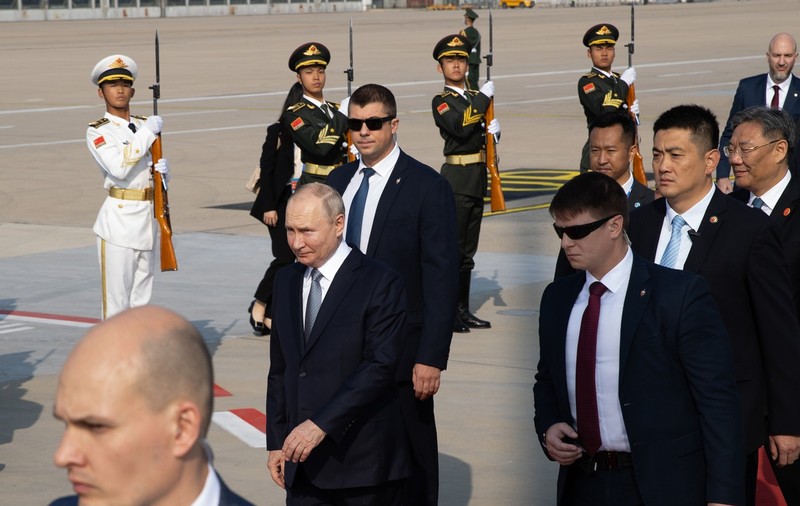 Vladimir Putin a ajuns în China pentru a se întâlni cu Xi Jinping