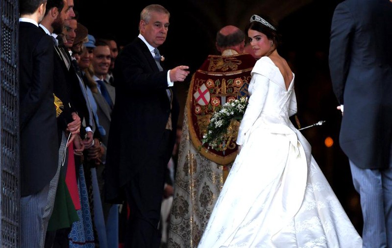 Tensiuni la nunta Prințesei Eugenie, din cauza lui Meghan Markle și a lui Harry. Ce a înfuriat-o pe mireasă