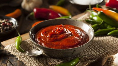 Ce este sosul Sriracha si cum se prepara