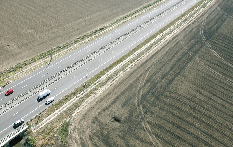 Românii au încheiat 2015 cu 734 kilometri de autostradă. Câți kilometri promit autoritățile în acest an. Declarația de ultimă oră a șefului CNADNR