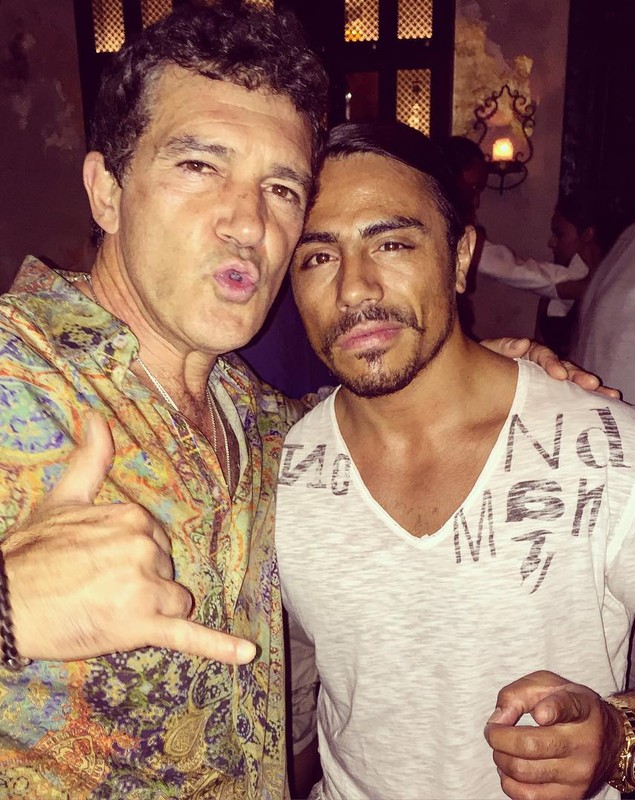 Virusul "Salt Bae"! Bucătarul turc Nusret Gokce a înnebunit planeta: starurile din fotbal, showbizz și greii din politică fac coadă să mănânce din mâna lui
