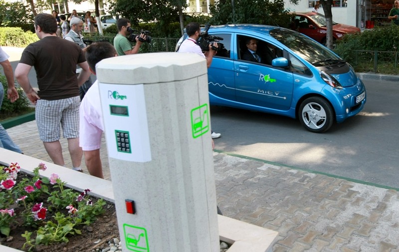 Doar 4,5 lei costă ”plinul” făcut la ”pompa eco” 