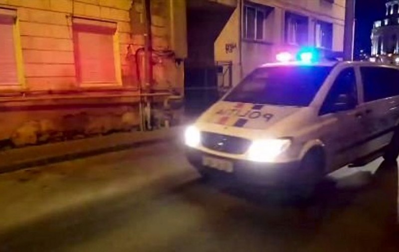 Bărbat împușcat în piept la Iași, într-un conflict de stradă între două familii. Miza, un scandal conjugal