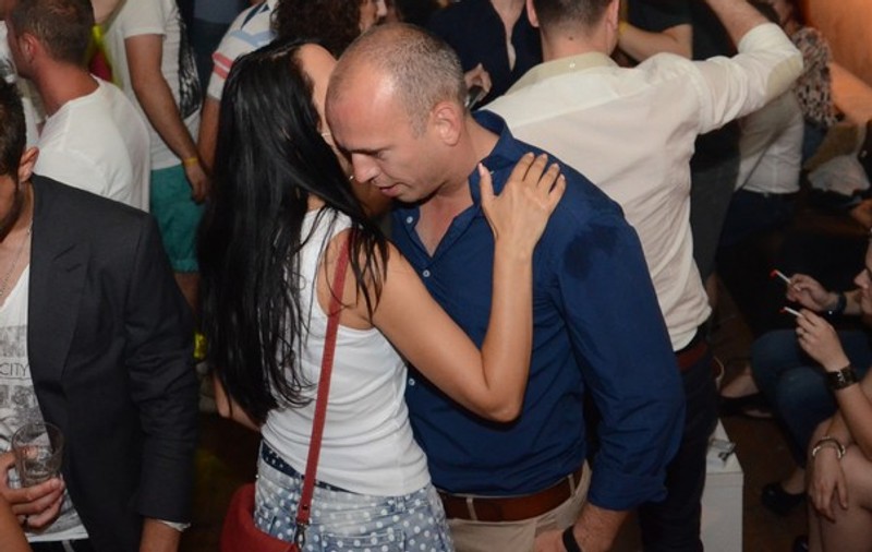 Managerul echipei de fotbal a lui Hagi, dezmăţ în club în Mamaia
