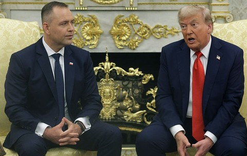 Președintele polonez Karol Nawrocki (stânga), primit de către Donald Trump la Casa Albă. Imagine cu caracter ilustrativ Sursa foto: Getty Images
