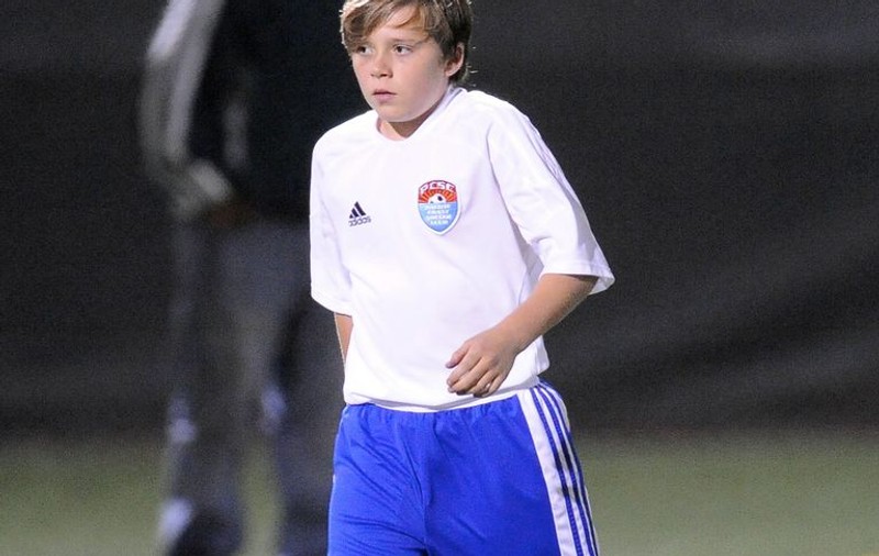 În vârstă de 11 ani, Brooklyn, fiul lui Beckham, şi-a făcut tatuaj