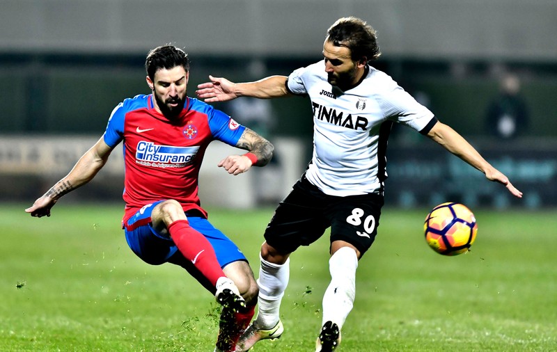 Transferurile astriștilor Budescu, Teixeira și Junior Morais la Steaua, în stand by! Budescu nu a plecat în Cipru cu echipa lui Șumi