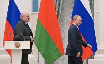 Lukașenko și Putin, în timpul unei conferințe de presă comune, februarie 2022 | FOTO: HEPTA
