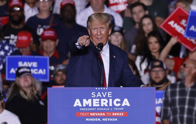 Donald Trump va fi primit înapoi pe Facebook și Instagram. Meta renunță la suspendarea conturilor sale