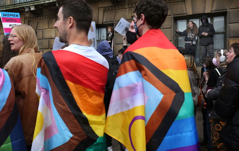 Prima judecătoare trans din Marea Britanie își acuză țara, la Curtea Europeană, pentru încălcarea drepturilor omului