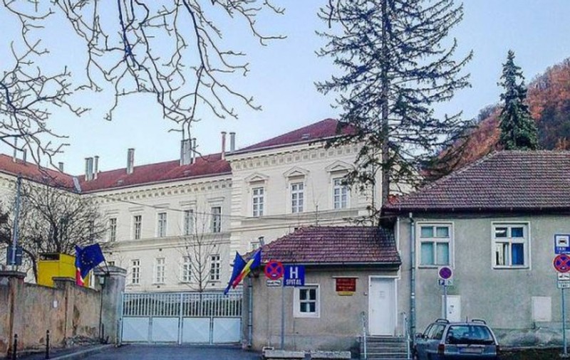 O asistentă de la Spitalul Militar Brașov a murit din cauza COVID-19