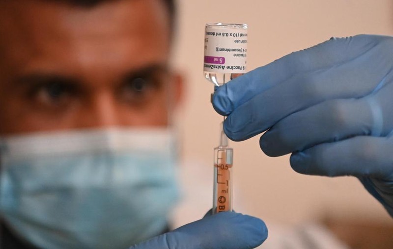 Danemarca și Austria se pregătesc să vaccineze cu AstraZeneca și persoane peste 65 de ani. În total, 5 state au anunțat până acum că ridică limita de vârstă