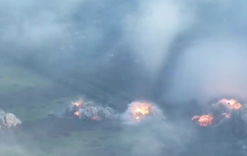 VIDEO | Infern în tranșeele ucrainene atacate de ruși cu bombe termobarice: „Avem nevoie imediat de armament NATO”