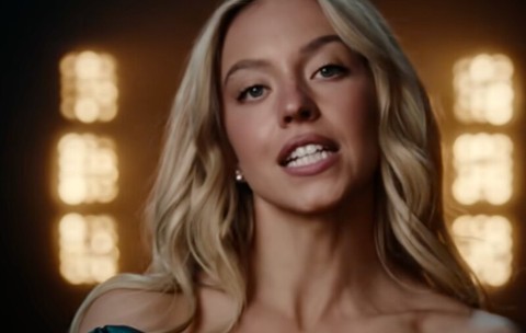  „O palmă dată sportivelor”. Reacții după pozele în care actrița Sydney Sweeney a apărut în ipostaze provocatoare 