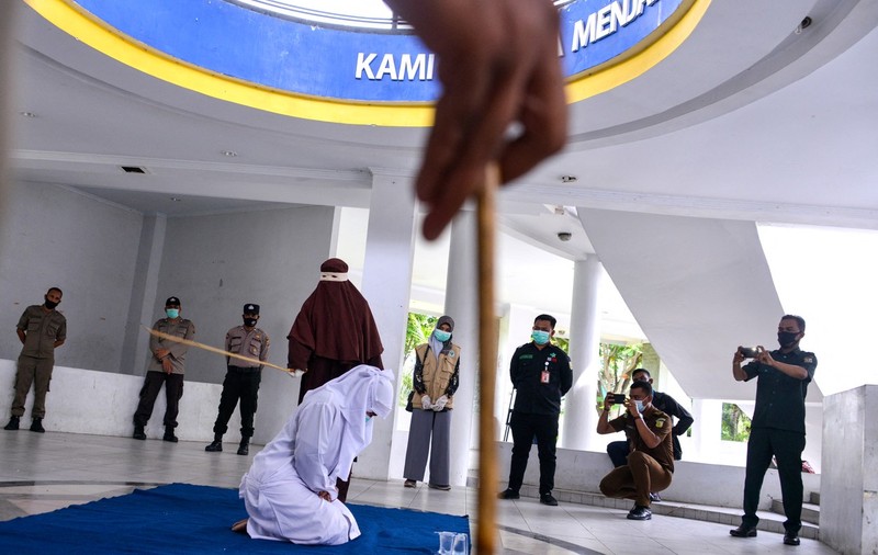 Ce este legea Sharia și cum se aplică. Pedepse extreme pentru femeile care încalcă regulile