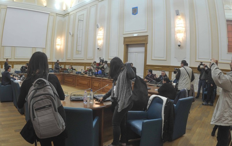 Jurnaliștii din Timișoara, în conflictul fără precedent cu Robu: Repetăm până se înțelege, de jurnaliști nu-ți bați joc!/FOTO