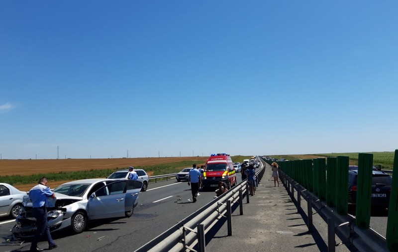 Un nou accident în lanț pe Autostrada Soarelui. Cinci mașini au fost implicate