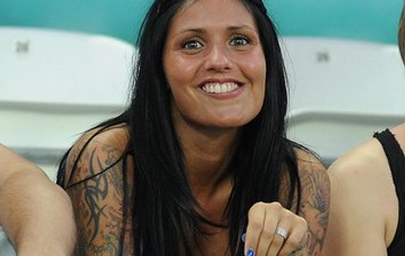 Iat-o pe cea mai tatuată nevastă de fotbalist / FOTO&VIDEO