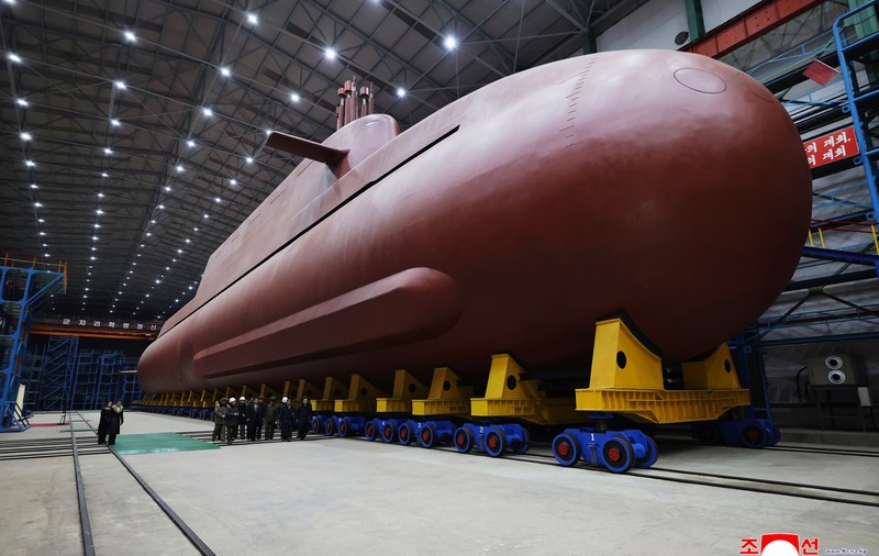 Coreea de Nord a dezvăluit imagini cu primul său submarin nuclear: „Va fi o schimbare epocală”