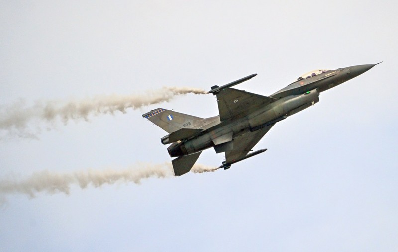 Imagine cu caracter ilustrativ cu un avion F-16 în misiune aeriană. Foto: Getty Images