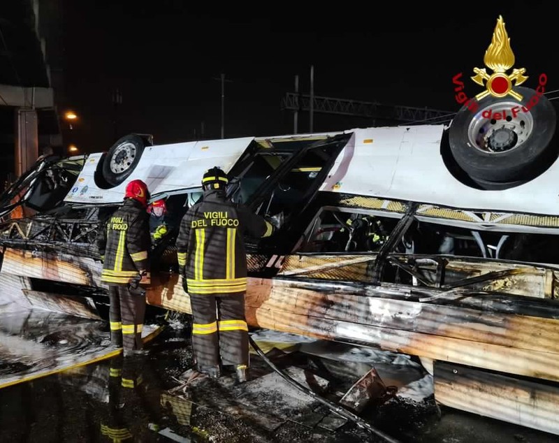 Cei patru români care au murit în tragedia de lângă Veneția, identificați: o familie cu două fete, în vârstă de 8 și 13 ani