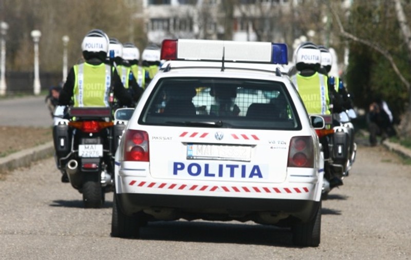 Poliţist de frontieră, prins beat la volan