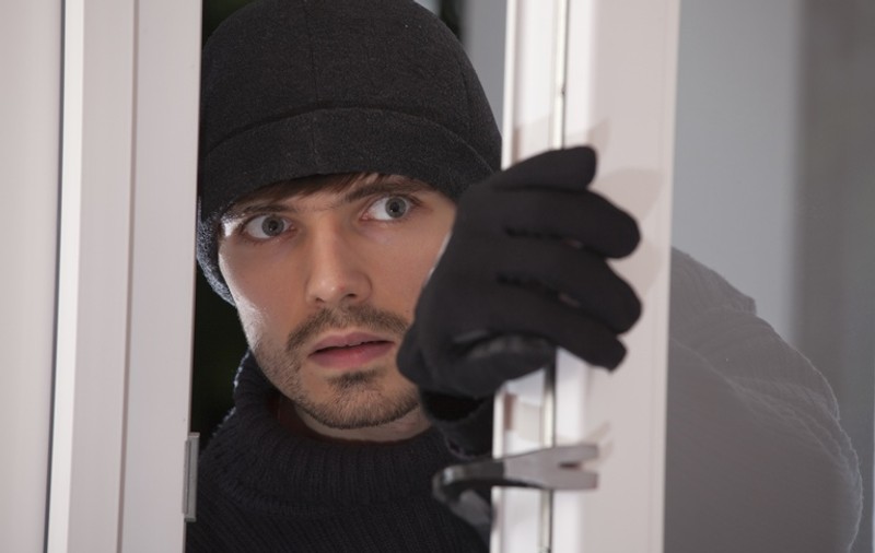 Nu lăsaţi spărgătorii de case să vă strice sărbătorile Pascale