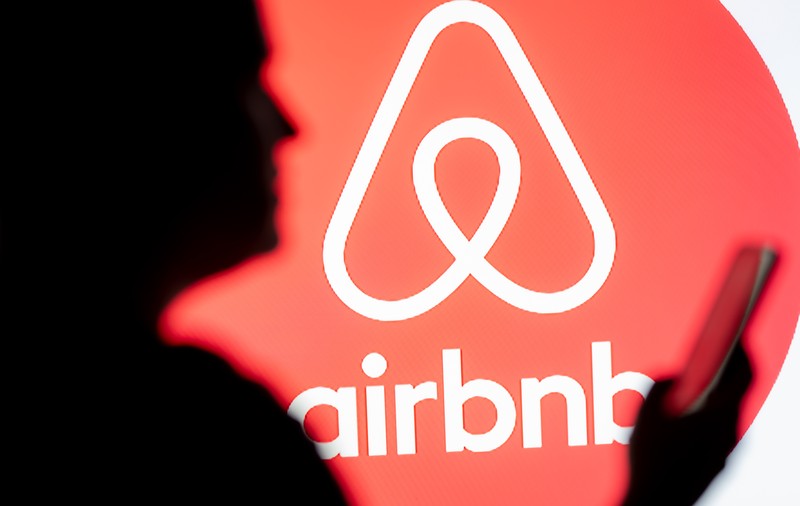 Cum au dat doi verișori un tun de 8,5 milioane de dolari pe Airbnb: „10.000 de vacanțe ratate”
