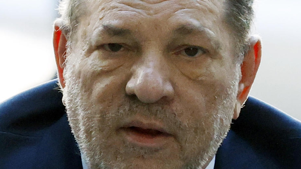 Producătorul de film Harvey Weinstein a fost condamnat la 23 de ani de închisoare pentru viol și agresiune sexuală