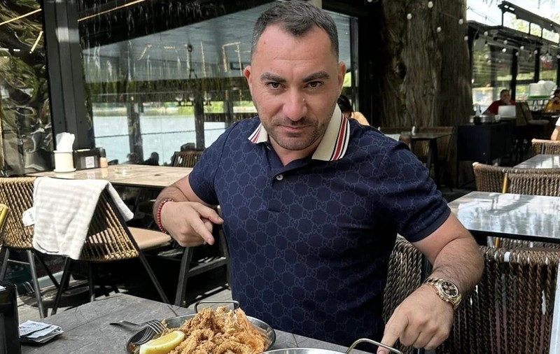 Paul Nicolau, alias Pescobar, a început să premieze cu câte 100 de euro elevii din țară care au luat 10 la Bac: „Chiar se ține de cuvânt”