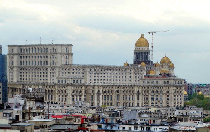 Primarul sectorului 1, George Tuță, vrea să aloce o sumă uriașă pentru Catedrala Mântuirii Neamului