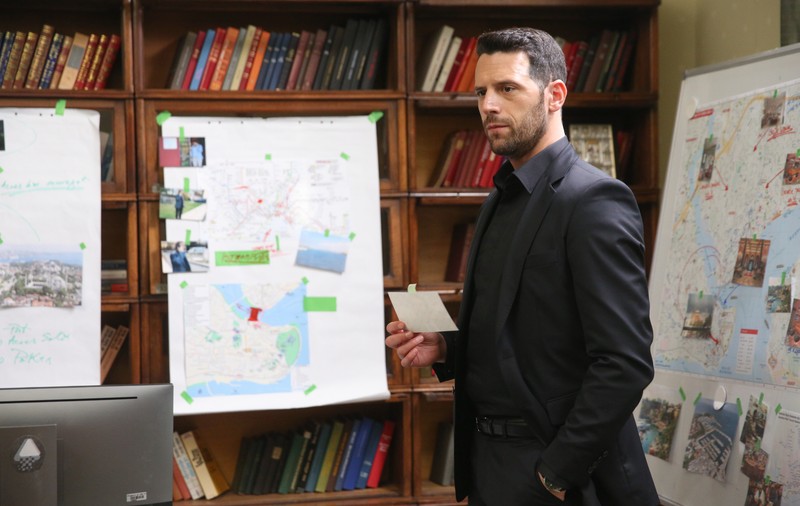 Adrian Nartea are diplomă de profesor de sport, dar a ajuns actor, cu susținerea lui Adrian Titieni: "Am început trei facultăți, am terminat doar una"