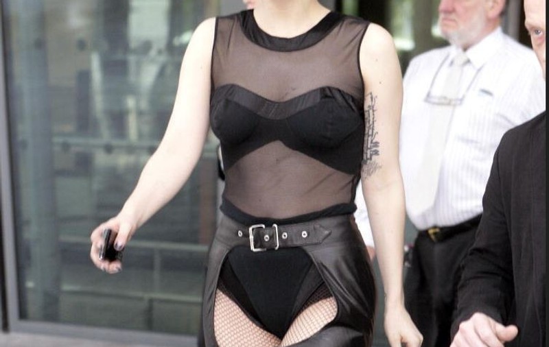 Lady Gaga, printre cele mai bine îmbrăcate personalităţi din lume