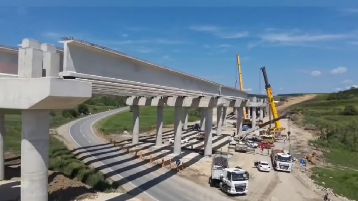 Lucrări la viaductele de pe secțiunea Nădășelu–Mihăiești a Autostrăzii Transilvania A3
