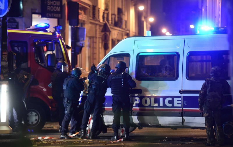 STARE DE URGENȚĂ, în Franța. Frontierele se închid | FOTO