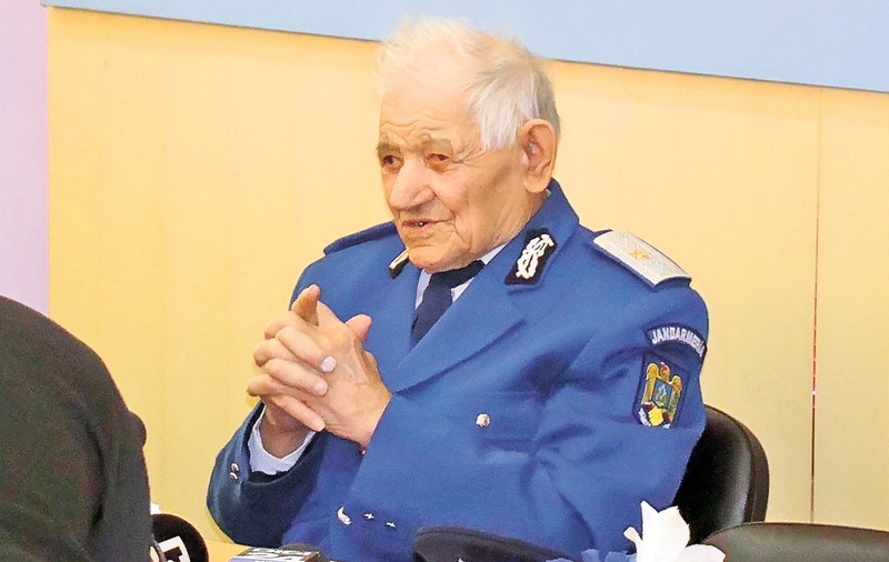 Generalul fără vicii a ajuns la 104 ani