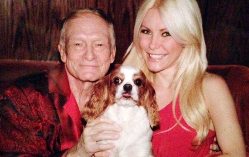 Tăticul Playboy, Hugh Hefner, DEZVĂLUIRE ULUITOARE: "Le-am fost FIDEL soţiilor mele, dar apoi am compensat" Vezi CU CÂTE FEMEI S-A CULCAT!